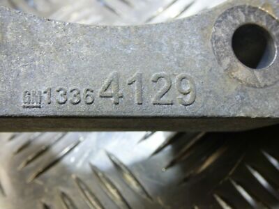 OPEL ASTRA K 1.4 Turbo Getriebe Halter Halterung GM 13364129 - – Produktansicht 3