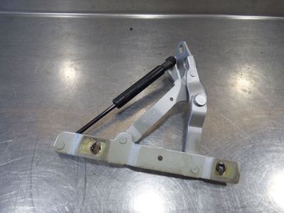 Porsche Boxster 986 2.7 Heckklappenschanier rechts 98651215201 / 986.512.152.01 – Produktansicht 2