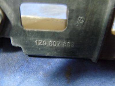 Skoda Octavia II 2.0 TDI Stoßstangenträger Halter / 1Z9 807 863 ORIGINAL gebraucht - 1Z9807863 – Produktansicht 2