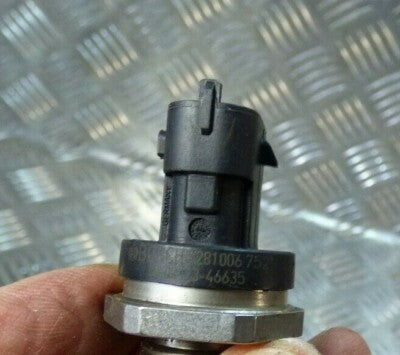 Jeep Renegade 1.6 D MultiJet Kraftstoffdruck Sensor Drucksensor 0281006752 – Produktansicht 2