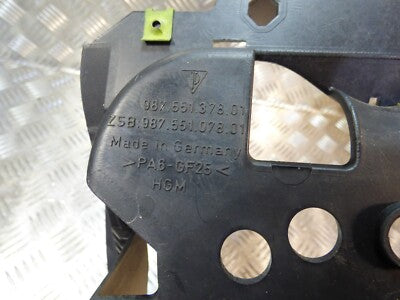 Porsche 987 Öleinfüülstutzen Rahmen Stutzen ORIGINAL gebraucht - 98755137801 – Produktansicht 3