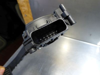 Opel Astra J Sports Tourer 1.7 CDTI Gaspedal RHD 13252704 – Produktansicht 3