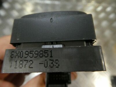 AUDI A1 8X Schalter Fensterheber Fensterheberschalter 8X0959851 VL gebraucht - Original – Produktansicht 3