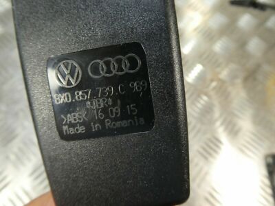 AUDI A1 8X Gurtschloss hinten 8X0857739C Links = Rechts gebraucht - Original – Produktansicht 2