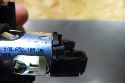 Porsche 981 991 911 Steckdose Power Outlet Dose 12V mit blende 97065210500 – Produktansicht 4