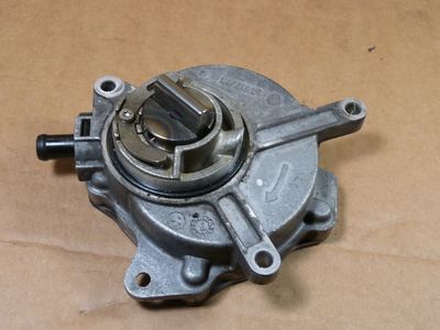 A6 4F 2.0 TFSI 06D145100G 06D 145 100 G ORIGINAL gebraucht - Vakuumpumpe – Produktansicht 1