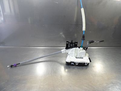 Mercedes-Benz A-Klasse W176 Türschloss hinten links A2047303535 – Produktansicht 2