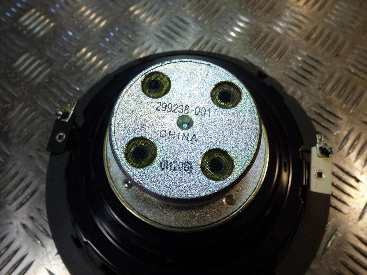 Porsche Cayenne 92A BOSE Subwoofer Bass Lautsprecher 7P5035481D ORIGINAL gebraucht - - 95864501000 – Produktansicht 5