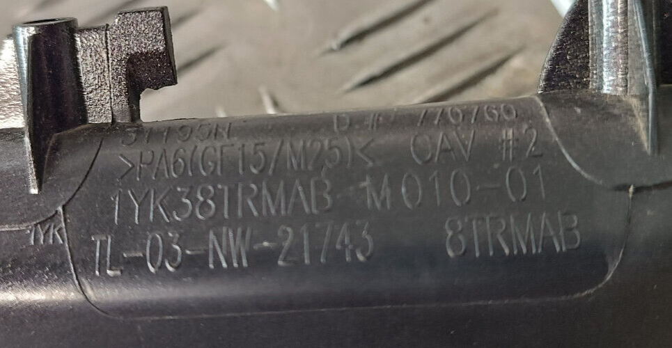 Jeep Grand WK2 Heckkappe Kofferraum Griff 1YK38LAUAC ORIGINAL gebraucht - Cherokee – Produktansicht 5