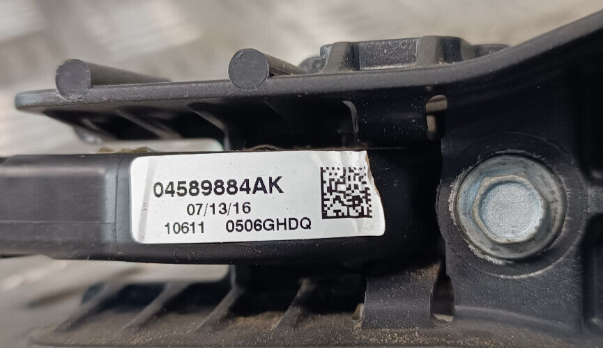 Jeep Grand Cherokee WK2 Tür Griff Türgriff Vorne ORIGINAL gebraucht - 04589884AK – Produktansicht 4