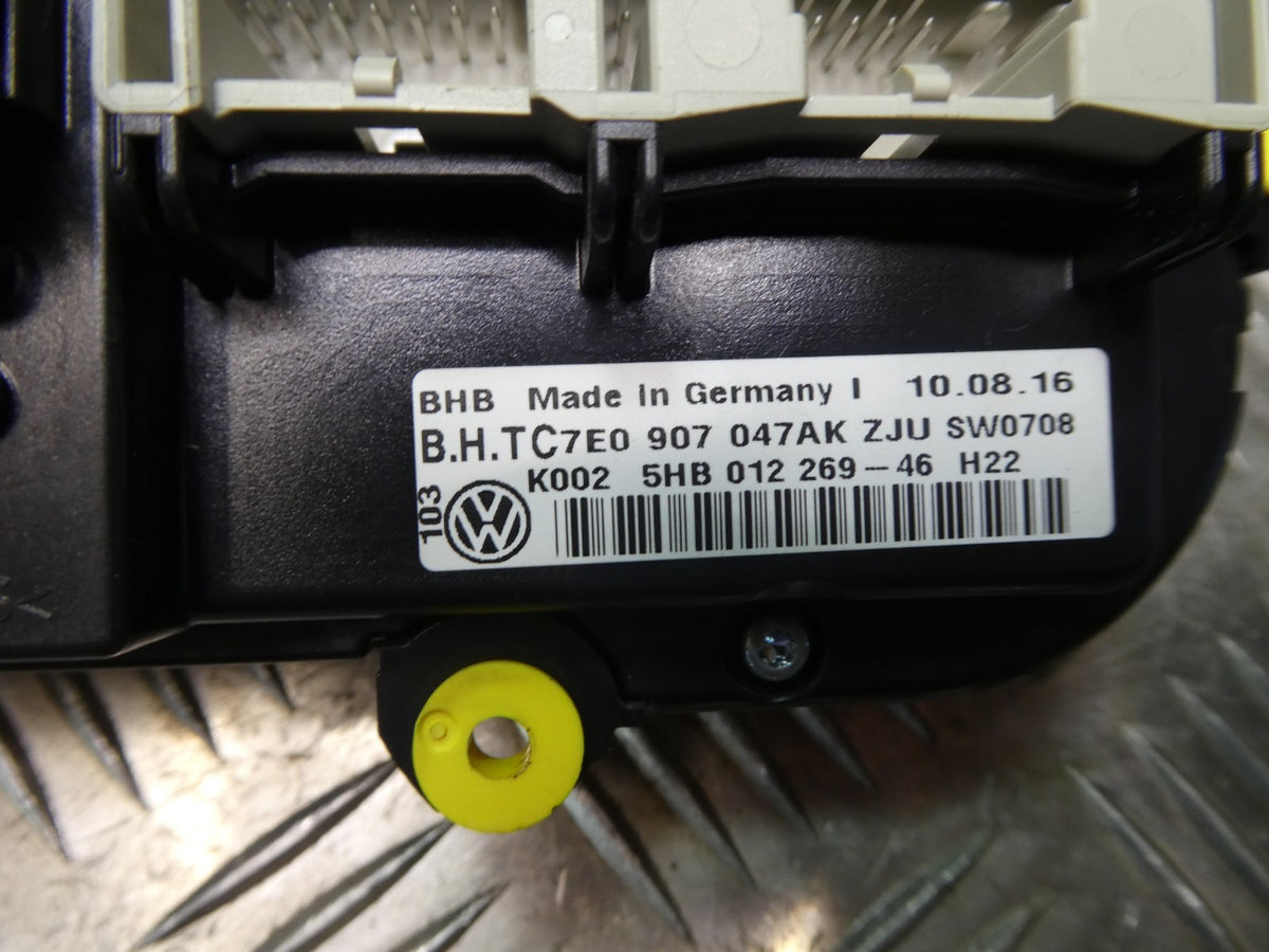 VW T5 FL T6 Klimabedienteil Heizung Schalter _ 7E0907047AK ZJU ORIGINAL gebraucht - Transporter – Produktansicht 5