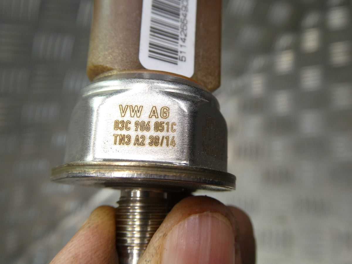 Porsche 3.0 E-Hybrid Kraftstoffdrucksensor 03C906051C ORIGINAL gebraucht - Panamera – Produktansicht 2