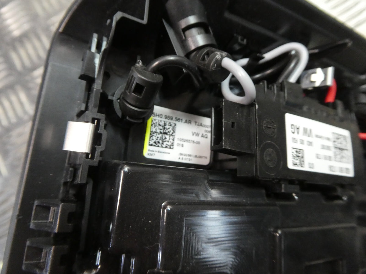 VW ID3 ID.3 Innendachbeleuchtung Leselicht vorne LED 5Q0951172A ORIGINAL gebraucht - Volkswagen – Produktansicht 7