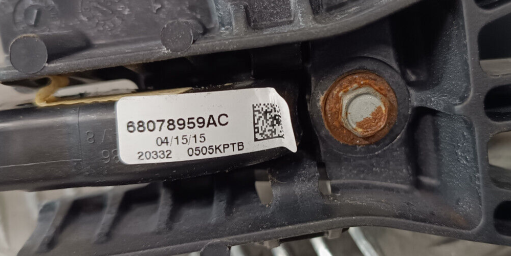 Jeep Grand Cherokee WK2 Tür Griff Türgriff Hinten Links ORIGINAL gebraucht - 68078959AC – Produktansicht 3