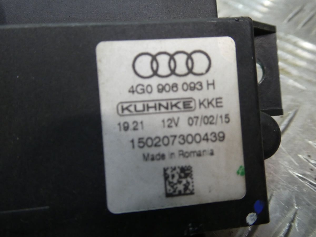 Porsche Macan 95B Steuergerät 4G0906093F ORIGINAL gebraucht - Kraftstoffpumpe – Produktansicht 4