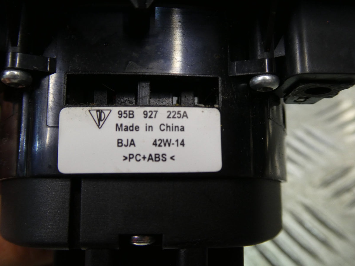 Porsche Macan 95B Feststellbremsschalter 95B927225A ORIGINAL gebraucht - Elektrischer – Produktansicht 5