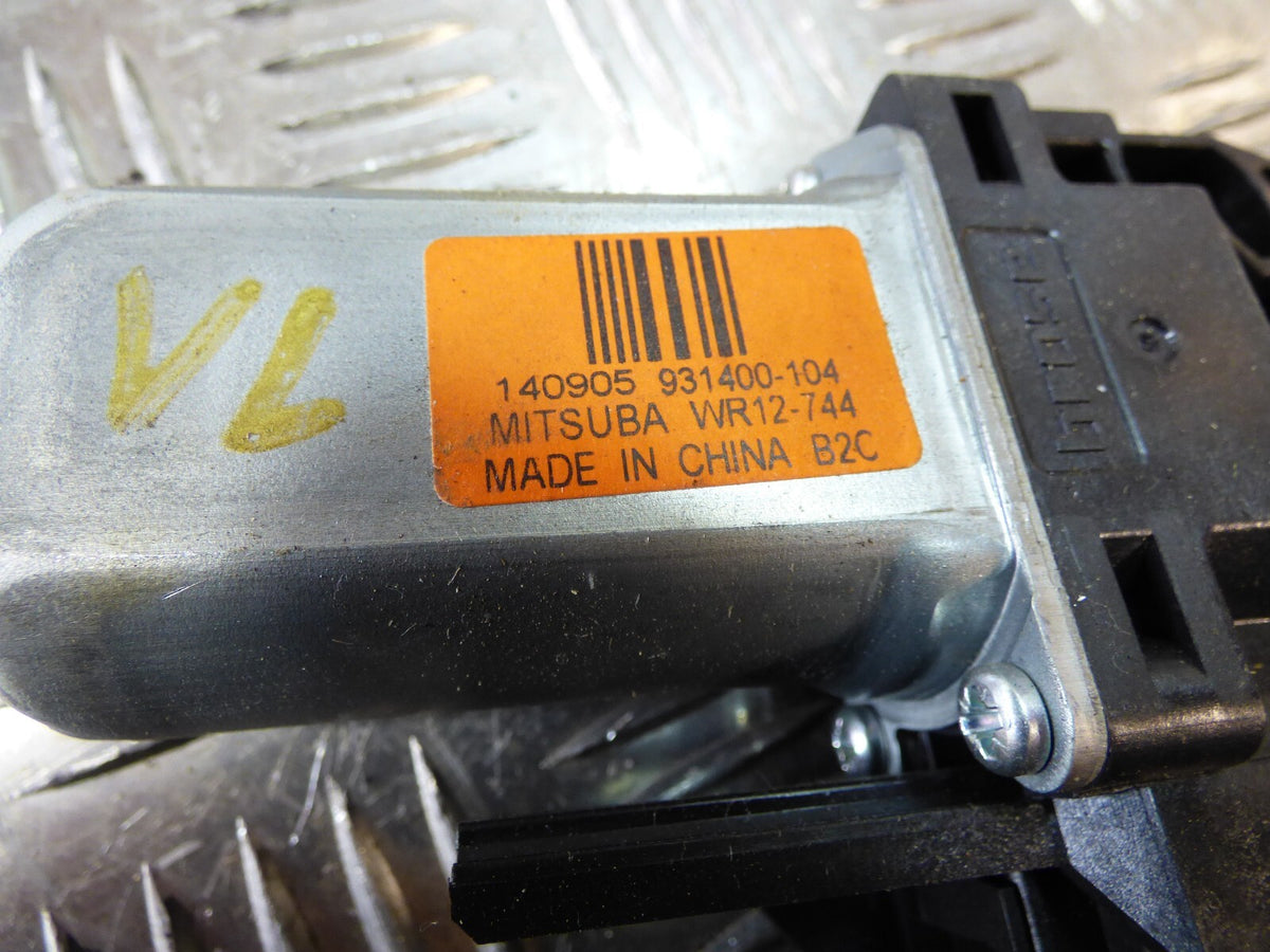 Jeep KL 2015 Fensterhebermotor vorne links Motor Scheibe 931400-104 ORIGINAL gebraucht - Cherokee – Produktansicht 3