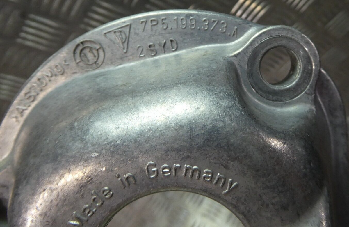 Porsche Cayenne 92A Motor Halterung 7P5199373A ORIGINAL gebraucht - Motorhalter – Produktansicht 2