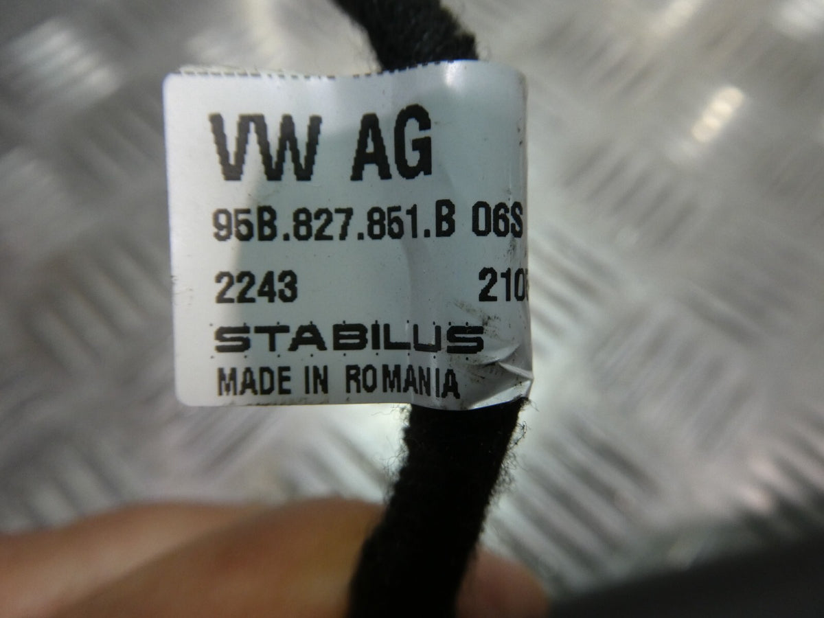 Orig. Porsche Macan 95B Heckklappe Gasdruckfeder Dämpfer 95B827851B ORIGINAL gebraucht - Elekrische – Produktansicht 3