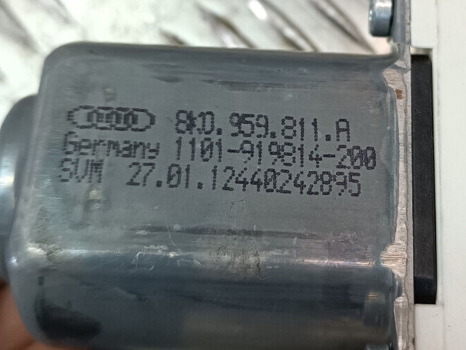 Porsche Cayenne S 92A Hinten Rechts Motor 8K0959811A ORIGINAL gebraucht - Fensterhebermotor – Produktansicht 3