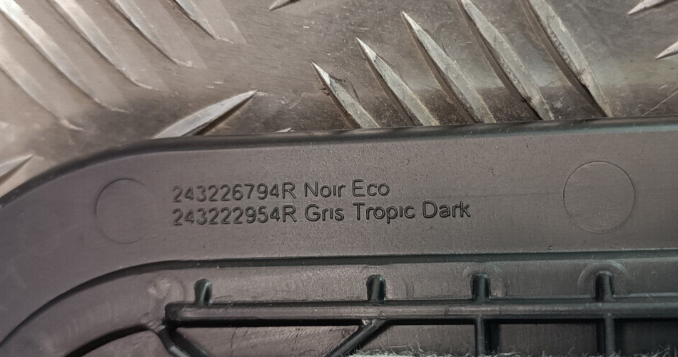 Renault Zoe 2022 Elektro Sicherungskasten Abdeckung 243222954R ORIGINAL gebraucht - 243226794R – Produktansicht 3