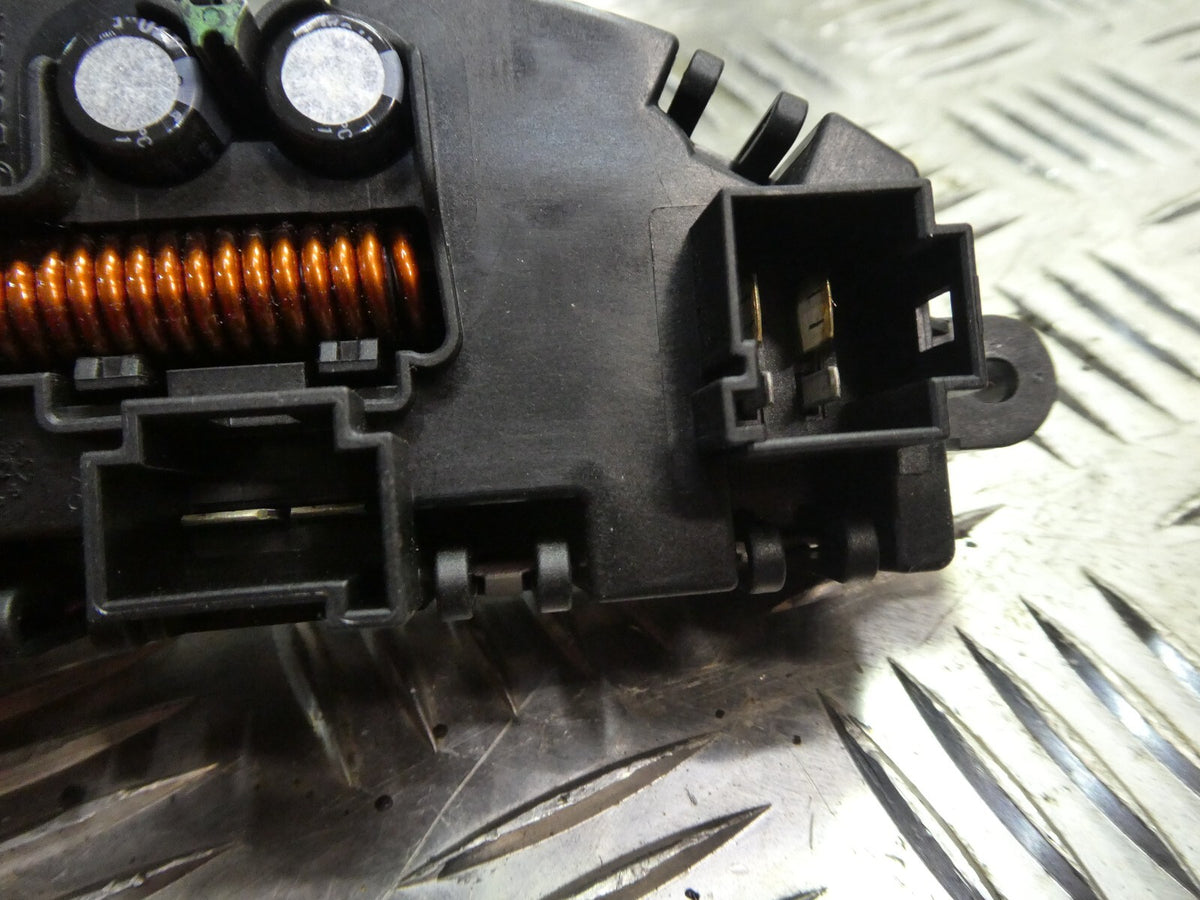 Porsche Macan 95B Innenraumgebläse 8T0820521F ORIGINAL gebraucht - Widerstand – Produktansicht 4