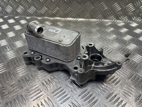 Mercedes Sprinter W906 2.2 CDI Ölkühler mit Ölfiltergehäuse MAHLE 70586826-01