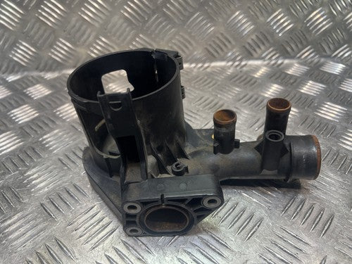 Mercedes Sprinter W906 2.2 CDI Kraftstofffilter Halterung A6512001556