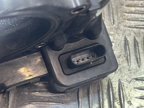 Mercedes Sprinter W906 2.2 CDI Drosselklappe Drosselklappenstutzen A6510900470