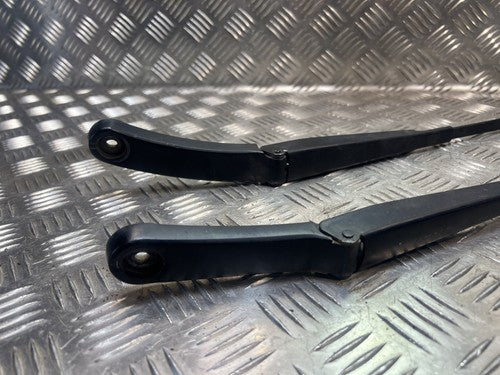 VW Volkswagen Transporter T6 Wischerarm vorne L + R 7E1955410B 7E1955409B