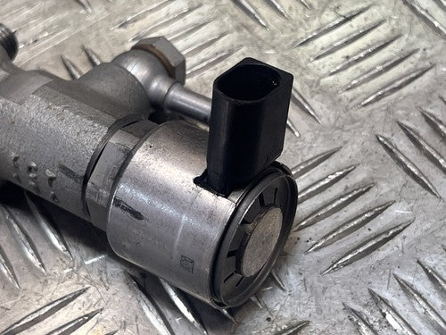 Mercedes Sprinter W906 2.2 CDI Kraftstoffverteiler mit Druckregelventil A6510700