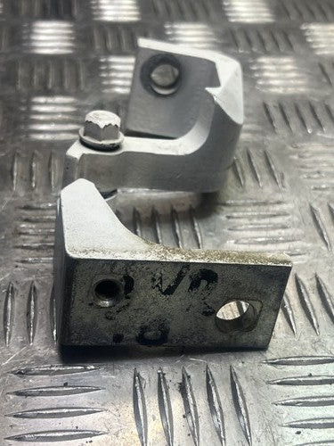 VW Volkswagen Transporter T6 Tür Scharnier vorne rechts oben 7E0831402