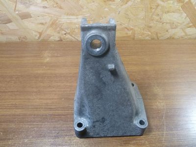 Merecedes-Benz Sprinter 2.7 CDI Motorhalter Motorträger rechts A6112230304 – Produktansicht 2