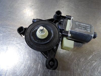 VW Touran II 5T Fensterhebermotor vorne l. 5Q0959801B NEUE ZUSTAND 2016 ORIGINAL gebraucht - 2017 – Produktansicht 2