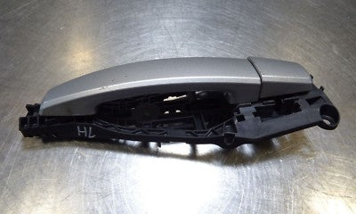 Opel Insignia 2.0 CDTI -. Türgriff, außen hinten links ORIGINAL gebraucht - 13503893 – Produktansicht 1