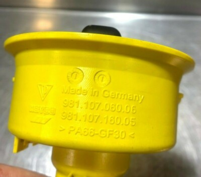 Porsche 981 Deckel Verschluss Einfüllstutzen Motoröl 98110706006 ORIGINAL gebraucht - 98110716005 – Produktansicht 3