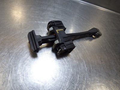 Porsche 991 911 Boxster 981 718 Türfangband Türbremse Türfeststeller 99153715100 – Produktansicht 2