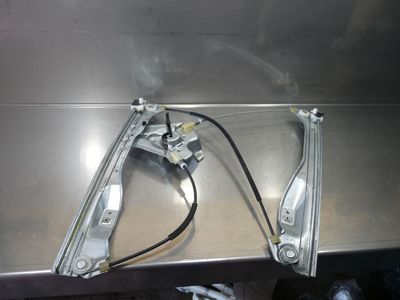 Renault Clio Initiale Bj.:2010 Fensterheber vorne links 8200843592 – Produktansicht 2