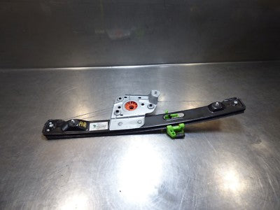 BMW 3 Series Bj:2009 Fensterheber hinten rechts ohne Motor / 7075884 ORIGINAL gebraucht - 13262410 – Produktansicht 1