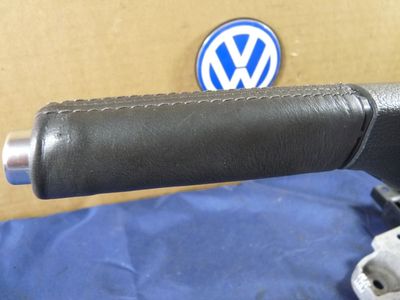 VW GOLF 5 1.9 TDI BXE 1K0711303M / 1K0 711 303 M ORIGINAL gebraucht - Handbremshebel – Produktansicht 4
