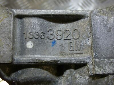 OPEL ASTRA K 1.4 Turbo Motor Halter Halterung GM 13363920 - – Produktansicht 3