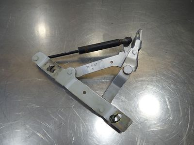 Porsche Boxster 986 2.7 Heckklappenschanier rechts 98651215201 / 986.512.152.01 – Produktansicht 1