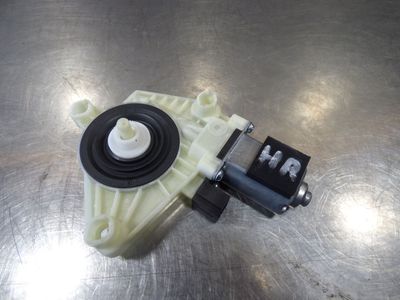 VW Passat 3G B8 Fensterhebermotor hinten r. 5Q4959801D / 5Q4 959 801 D ORIGINAL gebraucht - HighLine – Produktansicht 1