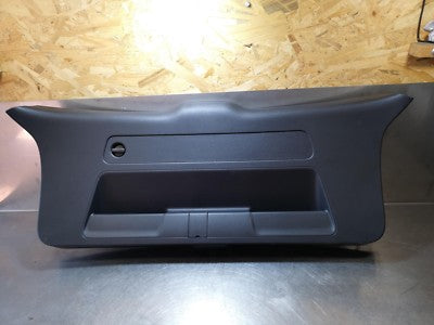 Audi Q2 GA Verkleidung 81A867979H ORIGINAL gebraucht - Heckklappenverkleidung – Produktansicht 1