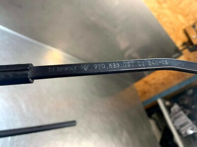 Porsche Panamera 970 Wiper Arm Set for RHD 97062803000 ORIGINAL gebraucht - 97062802801 – Produktansicht 4