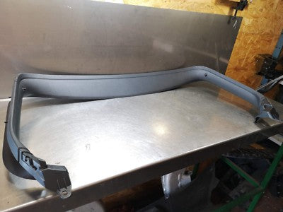 Audi Q2 GA Fensterrahmen Verkleidung 81A867973A ORIGINAL gebraucht - Heckklappe – Produktansicht 2