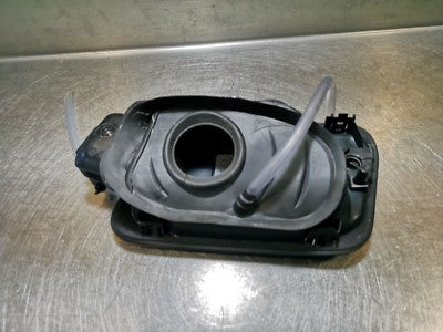 AUDI Q2 1.4 TFSI Orig Tankdeckel 81A809906 LY9T ORIGINAL gebraucht - Tankklappe – Produktansicht 3