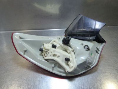 Opel Astra J 1.7 CDTI Rückleuchte rechts 13306460 – Produktansicht 3