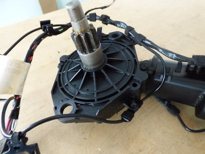 Porsche 981 Boxster Verdeckantrieb verdeck motor Antrieb Verdeckmotor rechts – Produktansicht 2