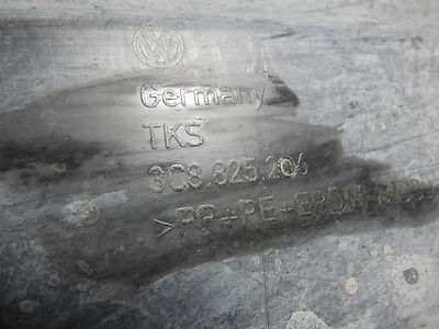 VW Passat CC 3C Unterbodenverkleidung hinten rechts 3C8825206 ORIGINAL gebraucht - Unterfahrschutz – Produktansicht 3